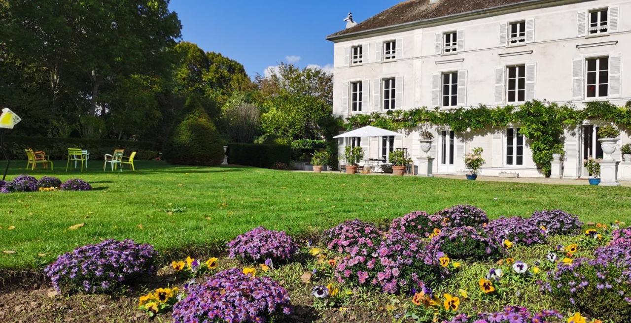 Chateau De Brinville Saint-Sauveur-sur-Ecole Zewnętrze zdjęcie