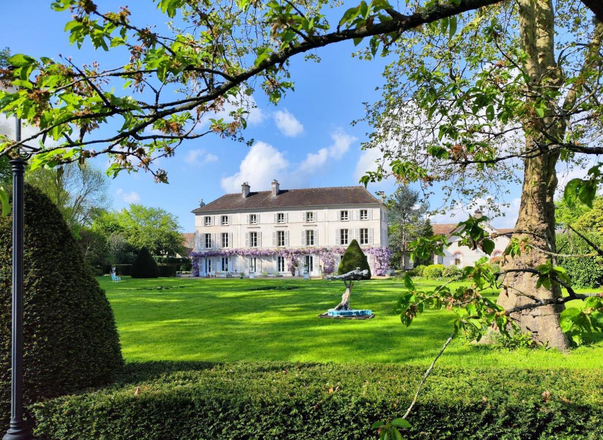 Chateau De Brinville Saint-Sauveur-sur-Ecole Zewnętrze zdjęcie